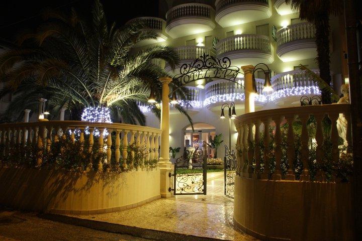 Hotel Eva Альба-Адріатіка Екстер'єр фото
